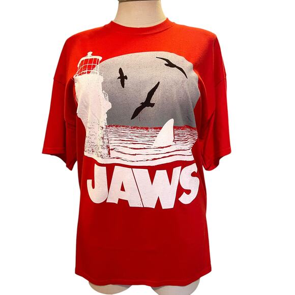 Plus Size‎ 1X Jaws Shark Movie Red Graphic Horror T Shirt Punk Gothic New - Picture 1 of 1